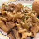 Creamy vegan mushroom stroganoff